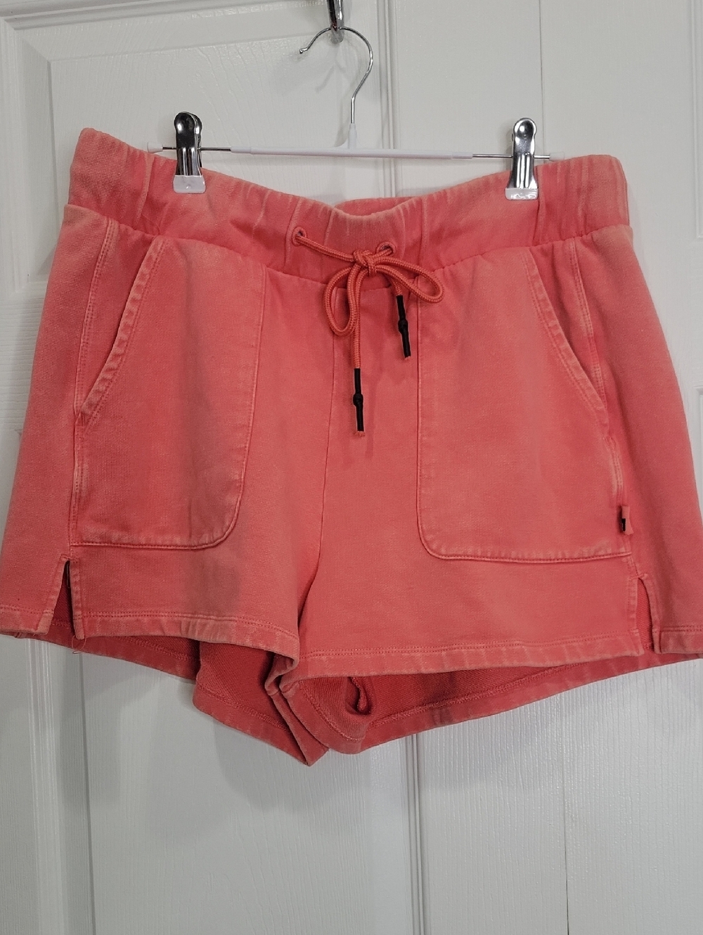 JOYLAB Women’s Coral Drawstring Pull On Shorts Size Medium